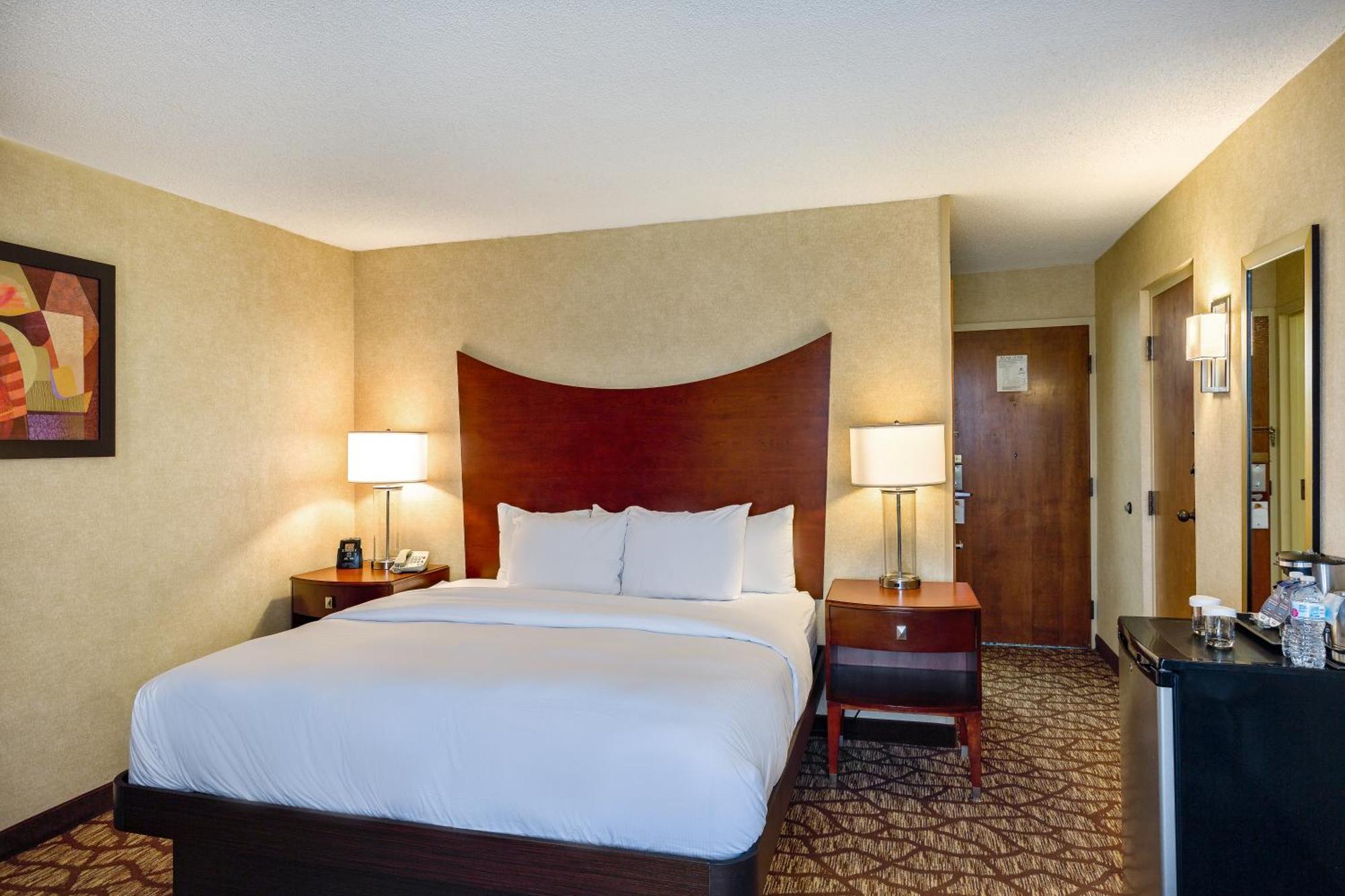 Doubletree By Hilton Johnson City Eksteriør billede